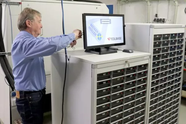 Bild: Erstmals in der Leiterplattenindustrie, die Weiterentwickelte "Toolbase"