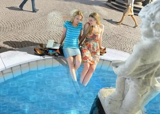 Bild: Fußmarsch Richtung Sommer