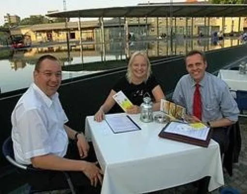 Bild: Handverlesene Geschäftskontakte mit Erfolgshonorar für Mittelständler