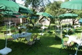 Auf eine Maß und Brotzeit im Biergarten / Landhaus Wachtelhof verführt mit leckeren Schmankerl Bild: Auf eine Maß und Brotzeit im Biergarten / Landhaus Wachtelhof verführt mit leckeren Schmankerl