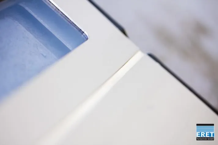 Bild: Alu Schnelllauftore optimal abgedichtet