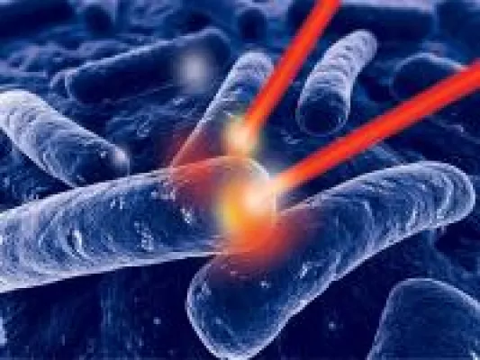 Bild: Neue Studie belegt Sicherung des Therapieerfolgs durch Desinfektion vor Sofortimplantation mit HELBO-System