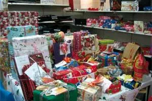 Bild: Fröhliche Weihnachten für bedürftige Kinder
