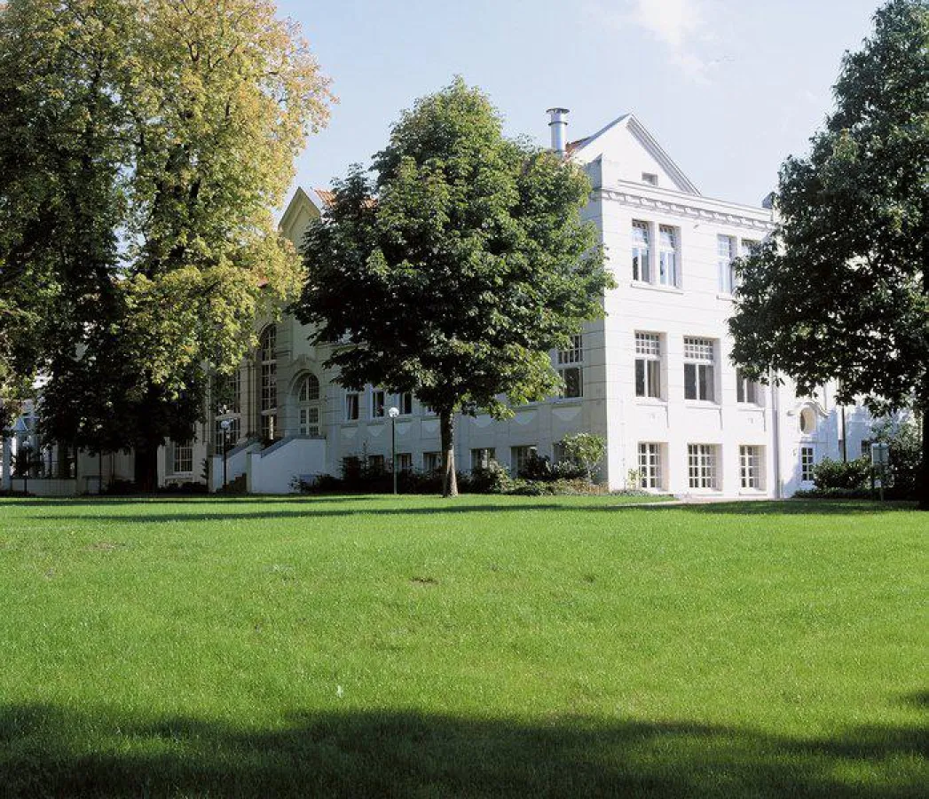 Im Kur- und Kongresshaus Bad Honnef wird am 25. Oktober der neue Aalkönig gekrönt.