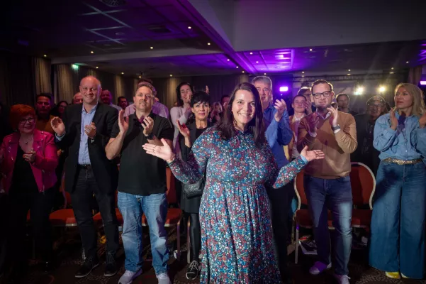 Sandra Nawa: Expertin für Hundephysiotherapie beeindruckt beim internationalen Speaker Slam in Wiesbaden Bild: Sandra Nawa: Expertin für Hundephysiotherapie beeindruckt beim internationalen Speaker Slam in Wiesbaden