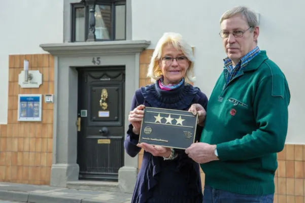 Bild: Hotel Böving in Breckerfeld wird mit 3 Sternen vom Gaststättenverband ausgezeichnet