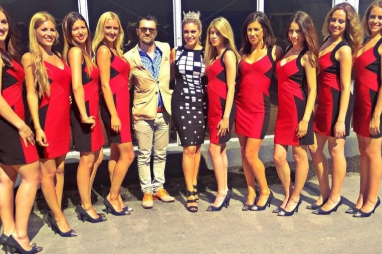 Bild: Girls, girls, grid girls............