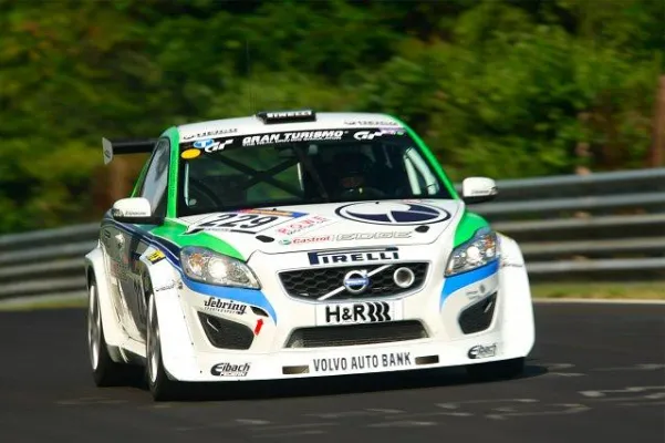 Bild: Zweiter Platz für HEICO SPORTIV