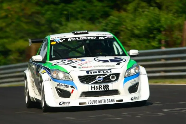 Bild: Zweiter Platz für HEICO SPORTIV