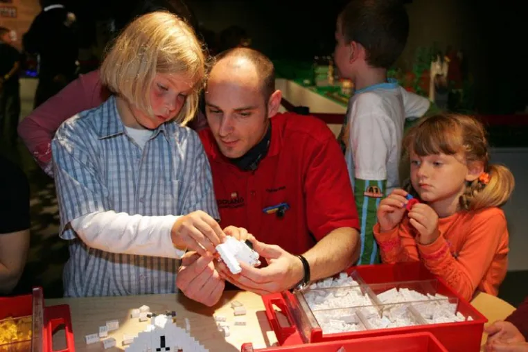Bild: Traumjob zu vergeben – das LEGOLAND Discovery Centre in Duisburg sucht ein Allroundtalent