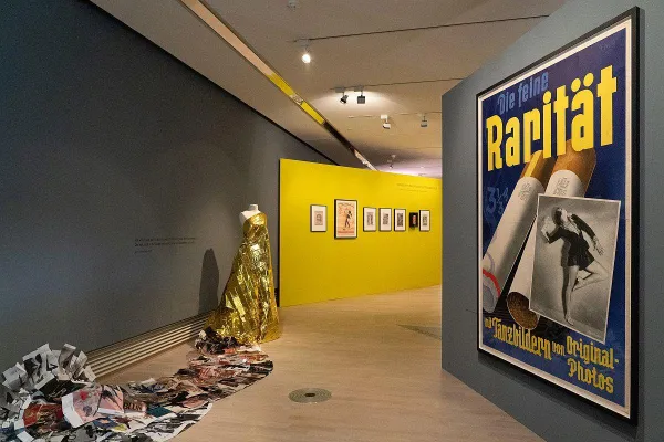 Bild: REIZEND! Tanz in der Werbung | Neue Jahresausstellung im Tanzmuseum des Deutschen Tanzarchivs Köln