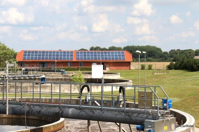 Bild: Die Stadt Werneuchen senkt ihren CO2-Ausstoß weiter durch saubere Sonnenenergie