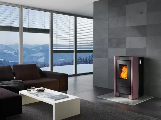 Bild: Der Pelletofen - Energiesparzentrale für das Wohnzimmer