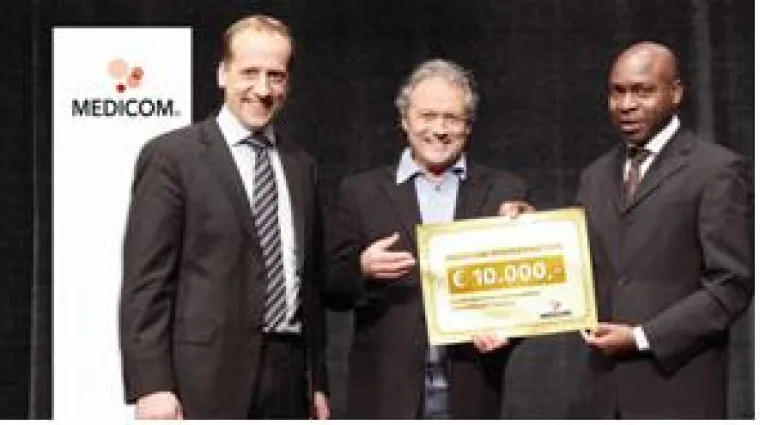 Bild: Spendenscheck für José Carreras Leukämie-Stiftung