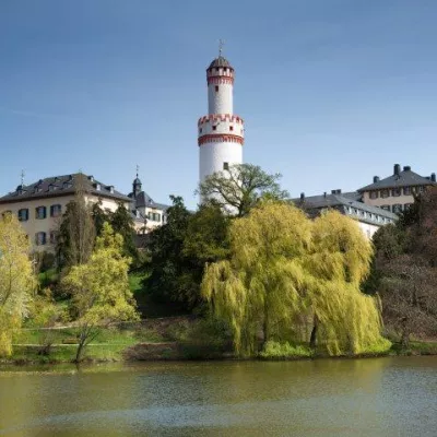 Wohnimmobilien in Bad Homburg, Oberursel und Friedrichsdorf weiter stark gefragt Bild: Wohnimmobilien in Bad Homburg, Oberursel und Friedrichsdorf weiter stark gefragt