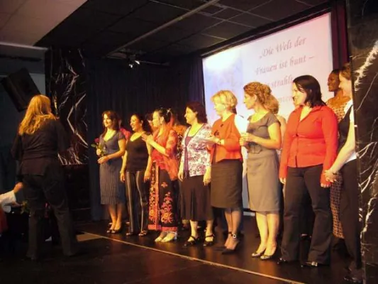 Bild: Veranstaltung der Maßnahme TRAIN & WIN - Die Welt der Frauen ist bunt