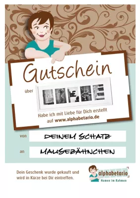 Bild: Individuelles Geschenk in letzter Minute: Namen im Rahmen aus Alphabet-Fotografien auch "5 vor Tannenbaum"