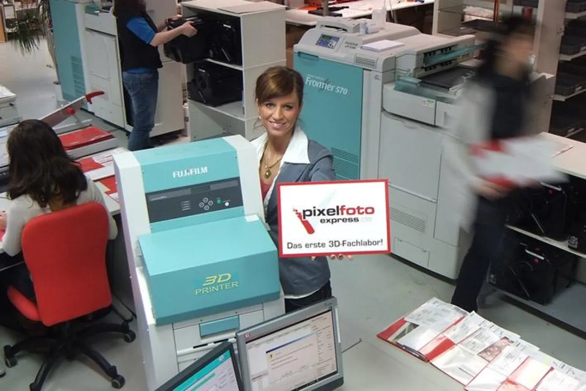Fotolaborantin mit 3D Printer