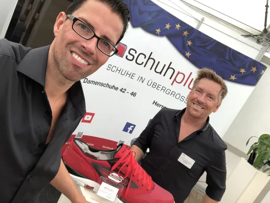 Bild: Luftaufnahmen von der 4. Nord-Schau am c-Port Saterland von schuhplus