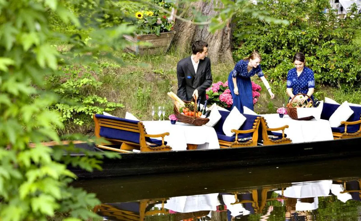 Vorbereitung einer Kahnpartie, Copyright: Hotel Zur Bleiche Resort & SPA