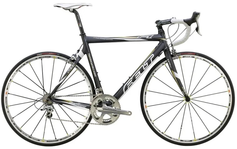 Schmale Reifen, breites Grinsen – Rennrad-Typenkunde Bild: Schmale Reifen, breites Grinsen – Rennrad-Typenkunde