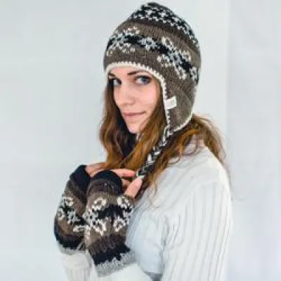 Bild: Ethnische Handarbeit hilft Erdbebenopfern