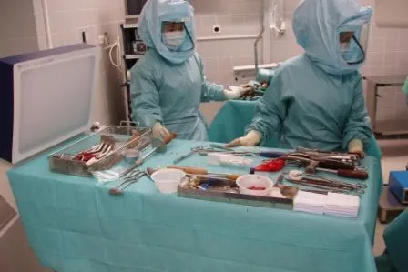 Bild: Gynäkologie und Urologie: Reduzierung von postoperativen Infektionen mit sterilem Instrumententisch