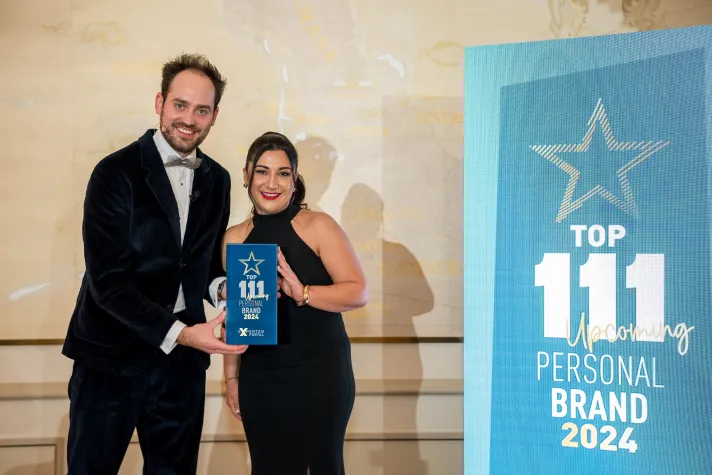 Bild: Ajla Crnalic als eine der Top 111 Upcoming Personal Brands 2024 ausgezeichnet