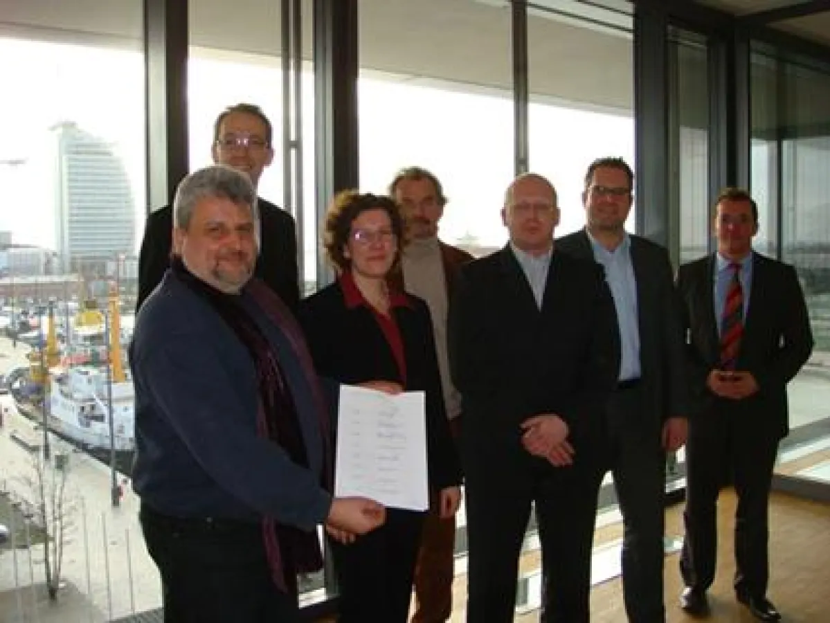 von links nach rechts: Roland Appel (RoA Consult), Oliver Stutz, Irene Karper, (beide datenschutz nord GmbH) Dr. Rainer Metz (BMELV), Torsten Scharmachter (EHI), Carsten Föhlisch (TrustedShops), Denis