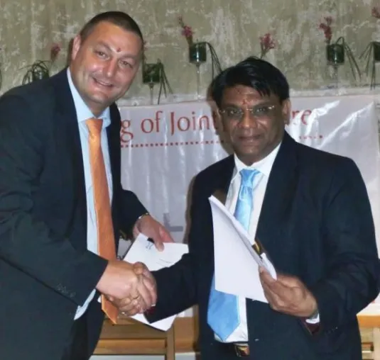 Bild: Gehrlicher Solar AG und Greenforce Enviro Pvt. Ltd. gründen Joint Venture in Indien