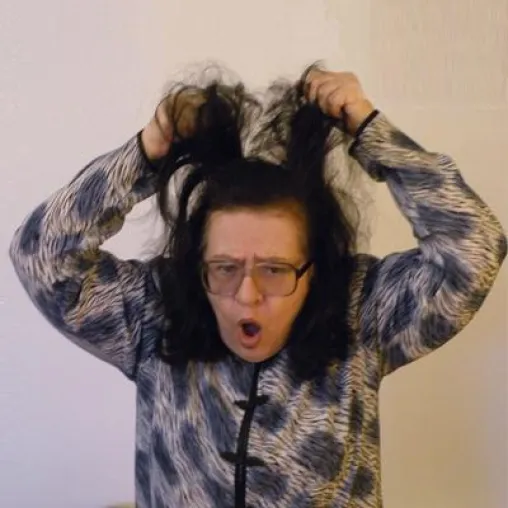 Bild: Internetpiraten bringen Almuth Hauptmann-Gurski zum Haare ausraufen