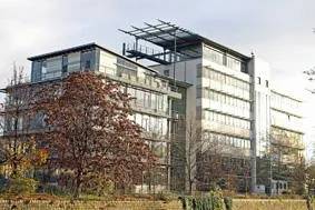 Bild: DIP-Partner AENGEVELT vermittelt Weiterbildungsunternehmen Standort in Dresden