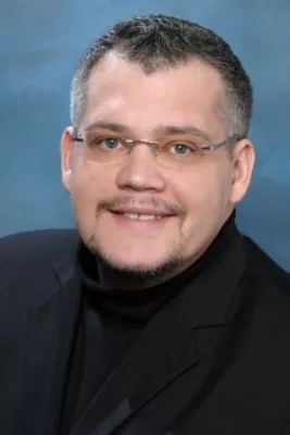 Bild: Betriebswirt + Weiterbildungsengagement = Karriereturbo