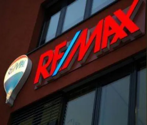Bild: Ritterschlag für RE/MAX Bayern