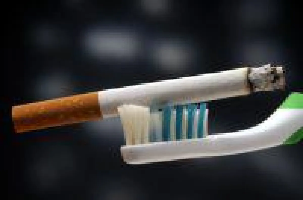 Dhom Zahnarzt Rauchen