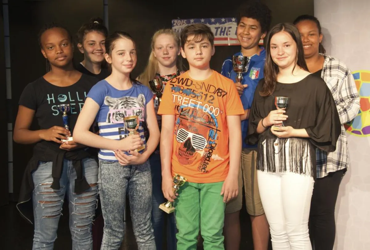 Hamburg- und bundesweit ein toller Erfolg: Die bestplatzierten NMS-SchülerInnen aus den Jahrg. 5-7