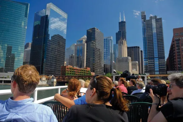 Bild: Zum „Skyscraper Day“ am 3. September: Hoch hinaus in Nordamerika mit CANUSA TOURISTIK