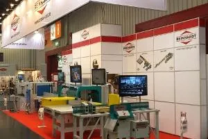 Fachmesse Holz-Handwerk 2012 in Nürnberg glänzt mit mehr als 100.000 Besucher Bild: Fachmesse Holz-Handwerk 2012 in Nürnberg glänzt mit mehr als 100.000 Besucher