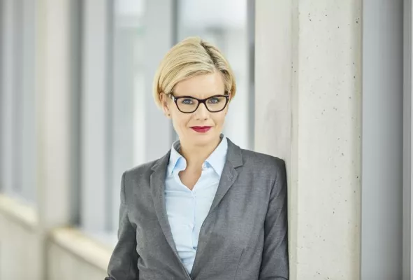 Bild: Valérie Schüller ist neue Kanzlerin der Hochschule Mainz