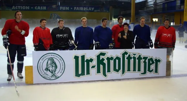 Bild: Die Trockenperiode ist vorüber – die Eiszeit beginnt: Offizieller Trainingsauftakt