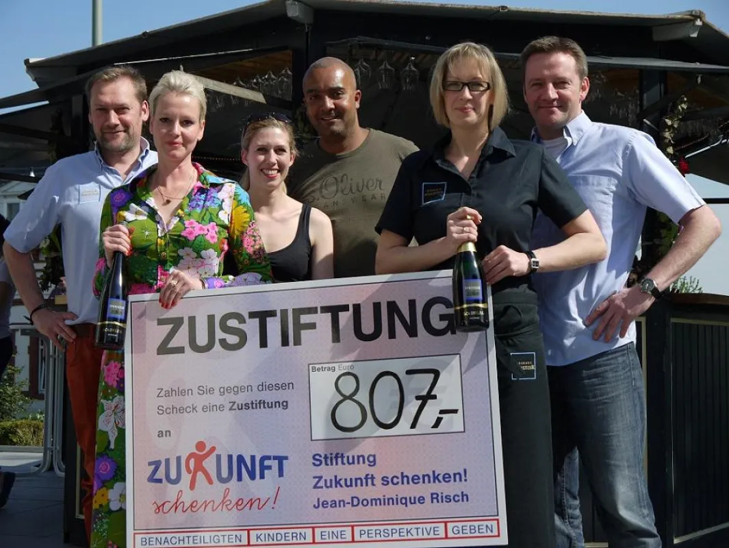 (v.l.)   Andreas & Meike Spreitzer, Tanja & Jean-Dominique Risch, Mareike & Bernd