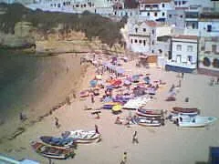 Bild: Algarve: Praia do Carvoeiro droht Verlust der \"Blauen Flagge\"
