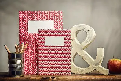 Schön statt Plastik! Ein Klassiker des Schulbedarfs neu aufgelegt. Bild: Schön statt Plastik! Ein Klassiker des Schulbedarfs neu aufgelegt.