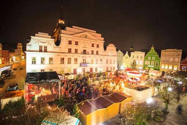 Bild: Besinnlich, verzaubernd, aufregend: Weihnachtsfreuden in der Barlachstadt Güstrow