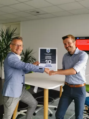 Bild: 10-jähriges Jubiläum für Thomas Metzger bei Feha Büro-Technik