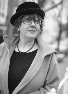 Autorin Gabriele Napierata liest aus ihren Kinderbüchern in Buxtehuder Buchhandlung Bild: Autorin Gabriele Napierata liest aus ihren Kinderbüchern in Buxtehuder Buchhandlung