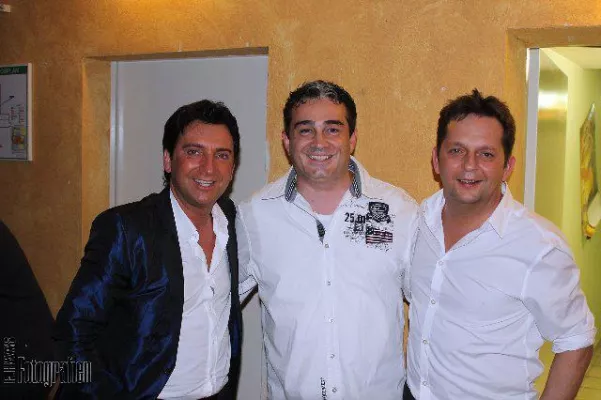 Bild: Oliver Bernd mit Fantasy und Peter Kent auf der Bühne