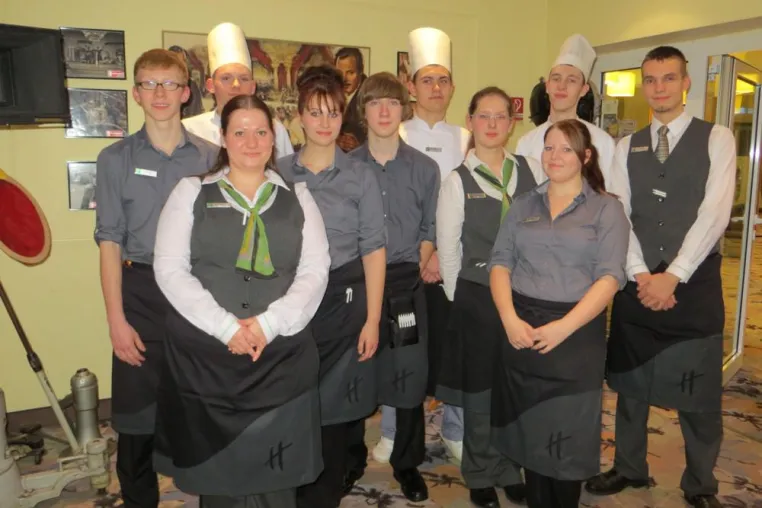 Martinstag im Holiday Inn Berlin-Mitte – Auszubildende luden zu Gans und Rotkohl ein Bild: Martinstag im Holiday Inn Berlin-Mitte – Auszubildende luden zu Gans und Rotkohl ein