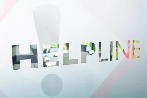 Bild: Happy Birthday Helpline! Der UMCO Fachservice wird 1 Jahr alt