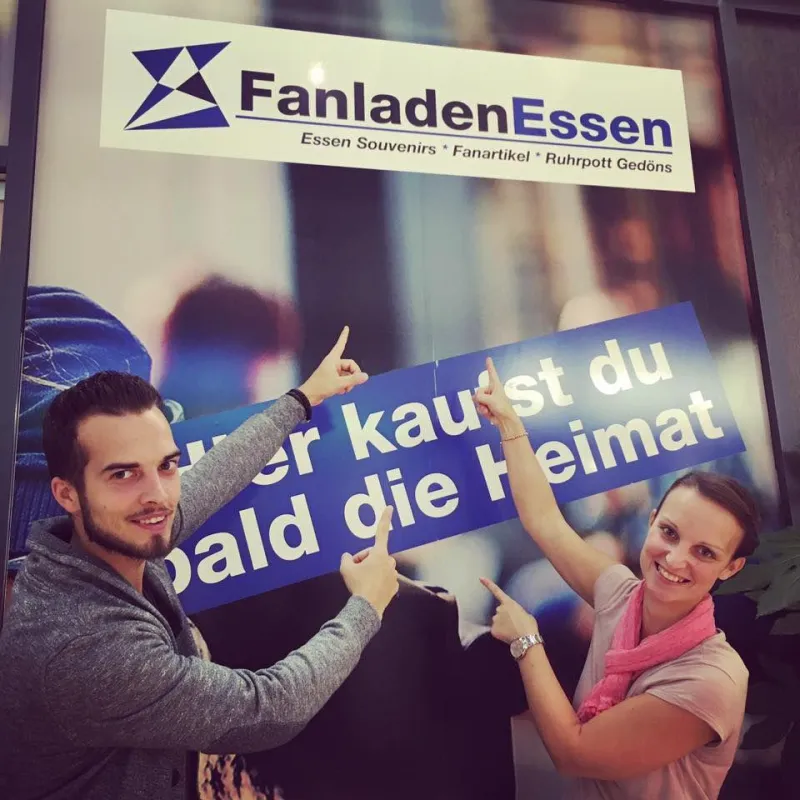 Marvin Baumeister (Ladenleitung Essen) und Denise Barz (Inhaberin)